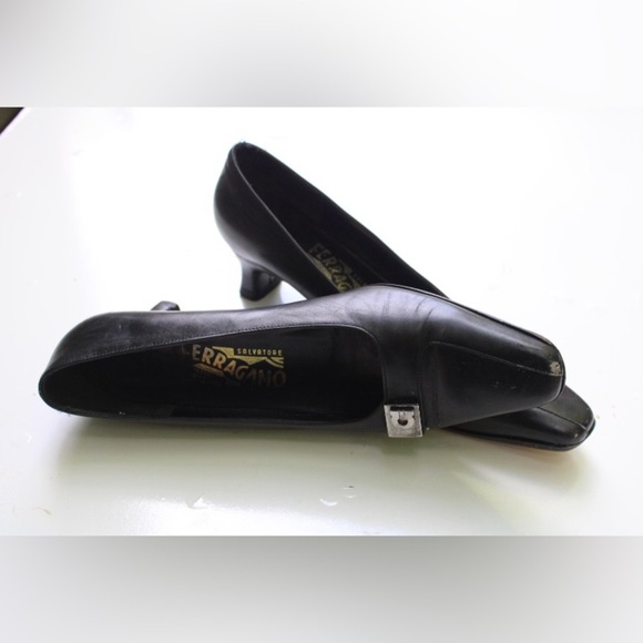 Salvatore Ferragamo low pumps Made - Picture 10 of 16